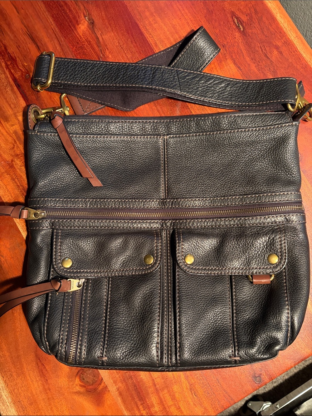 Fossil Black Leather Crossbody Bag with Brown Accents